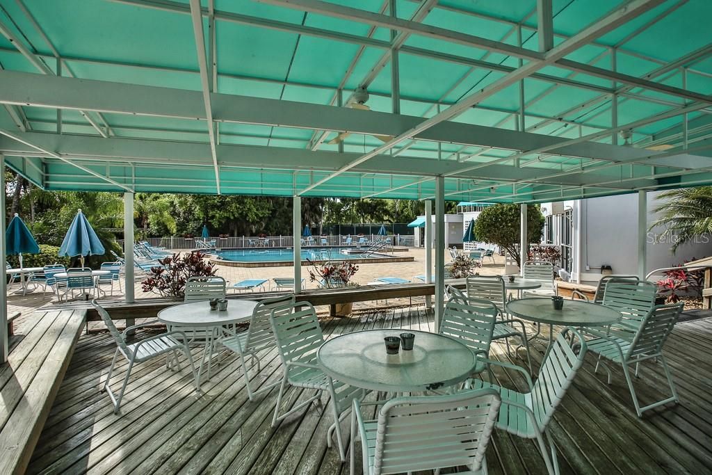 合同活跃: $225,000 (2 贝兹, 2 浴室, 1080 平方英尺)