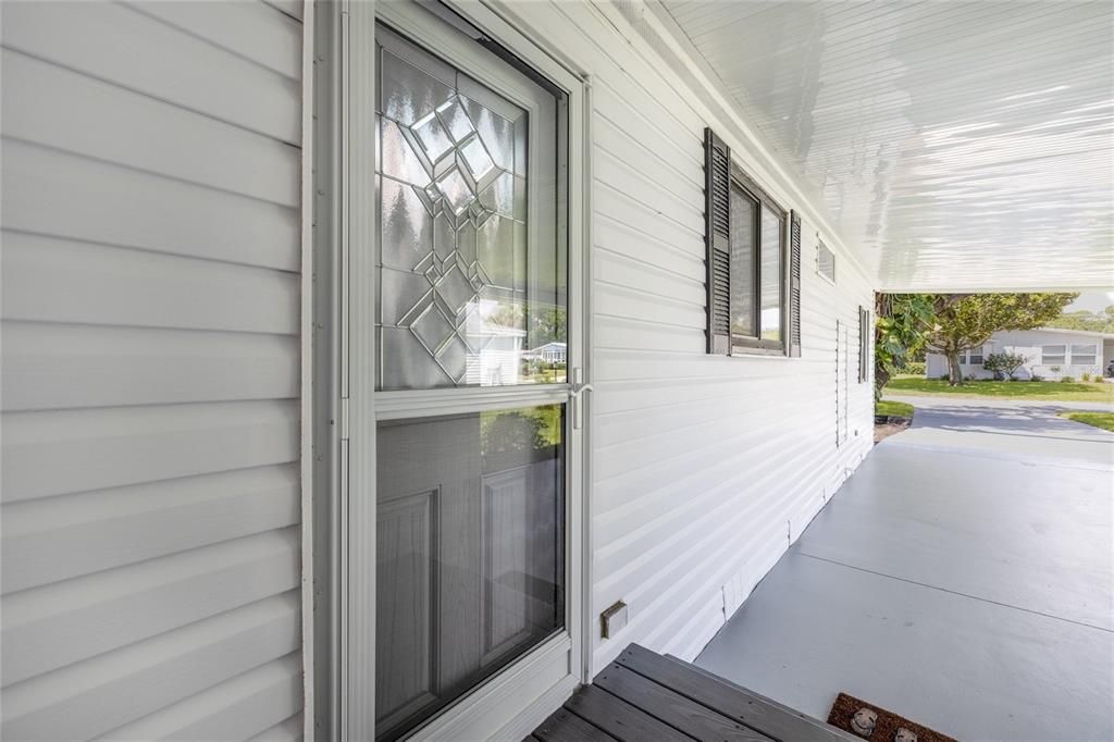 合同活跃: $225,000 (2 贝兹, 2 浴室, 1080 平方英尺)