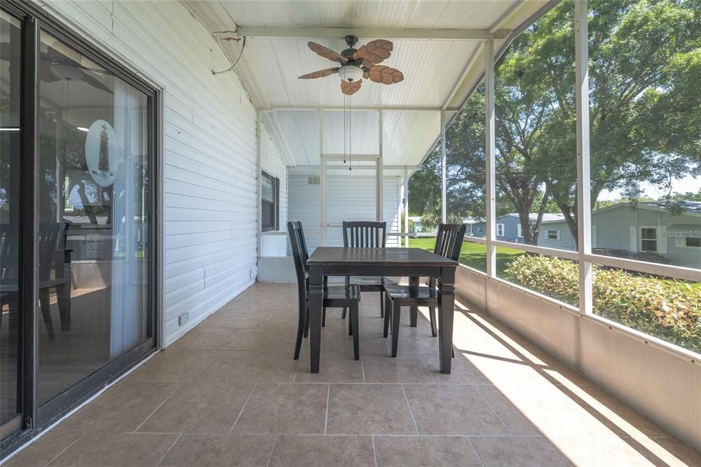 合同活跃: $225,000 (2 贝兹, 2 浴室, 1080 平方英尺)