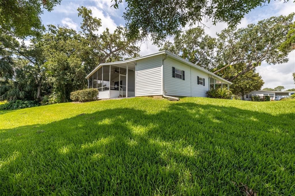 合同活跃: $225,000 (2 贝兹, 2 浴室, 1080 平方英尺)