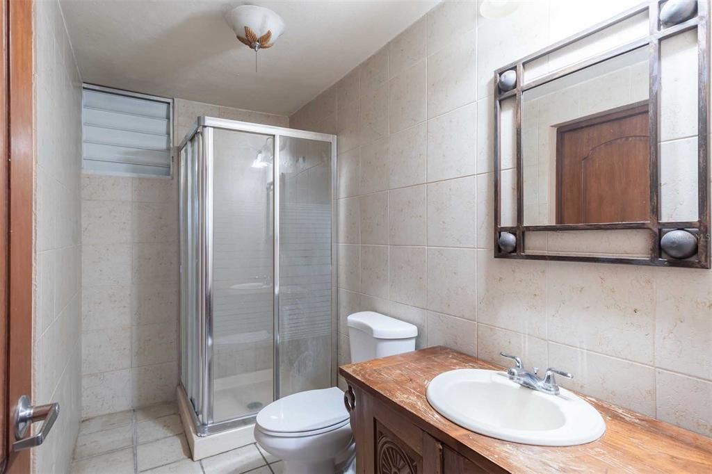 En Venta: $1,250,000 (6 camas, 5 baños, 6011 Pies cuadrados)