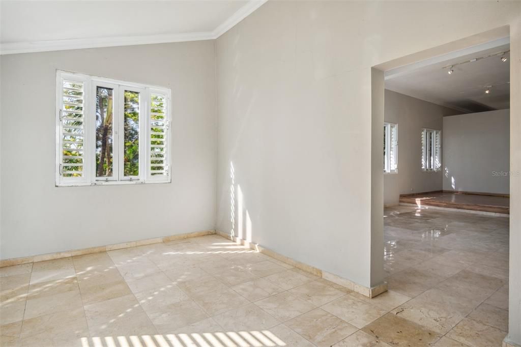 En Venta: $1,250,000 (6 camas, 5 baños, 6011 Pies cuadrados)