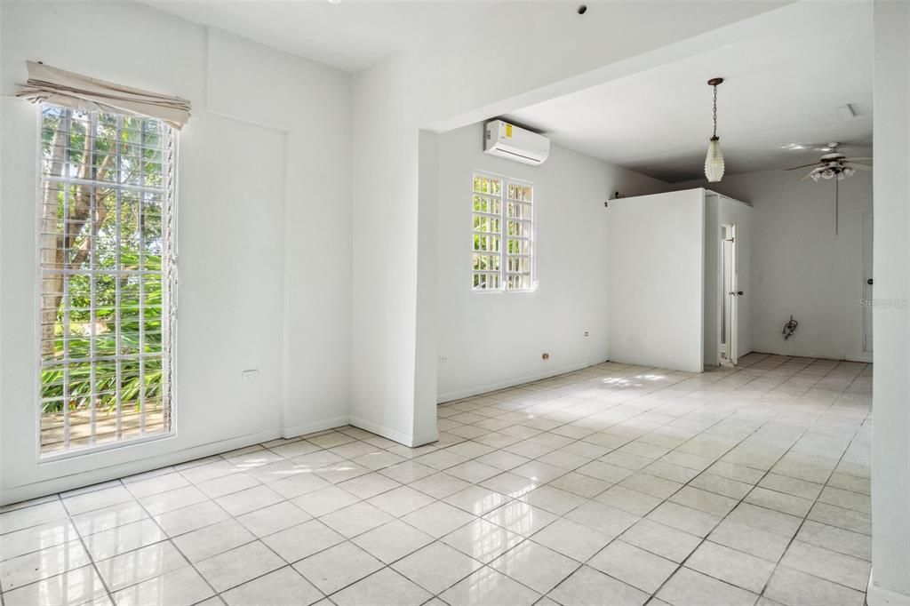 En Venta: $1,250,000 (6 camas, 5 baños, 6011 Pies cuadrados)