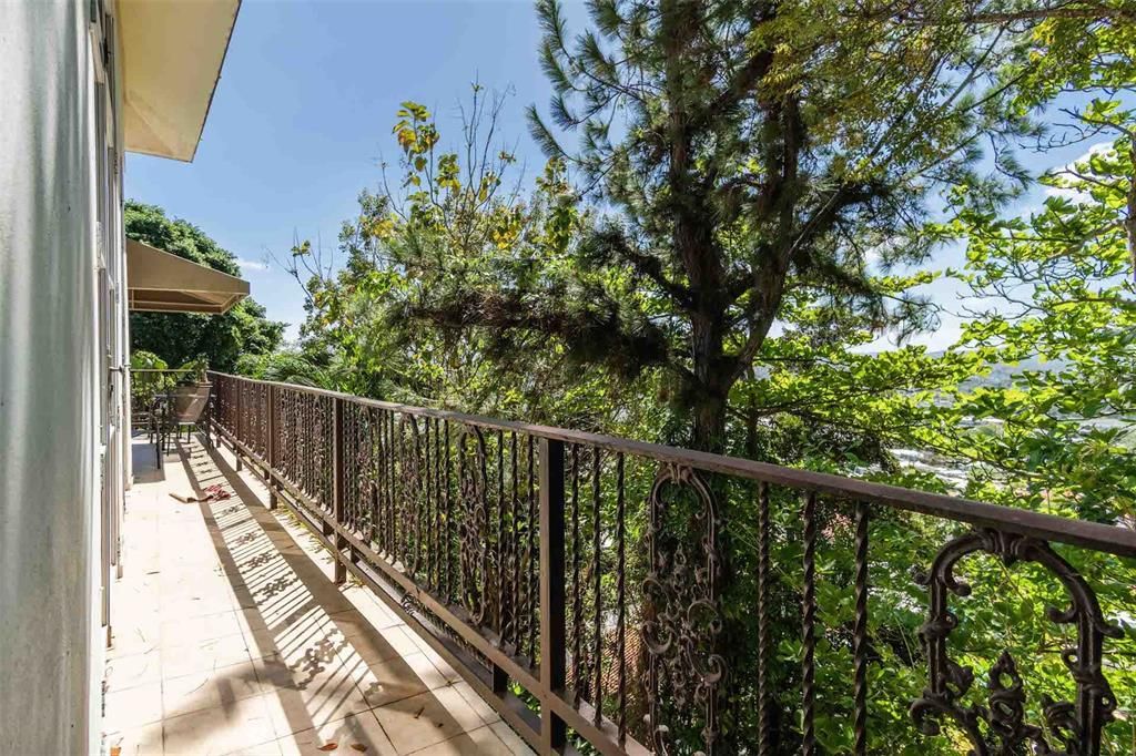 En Venta: $1,250,000 (6 camas, 5 baños, 6011 Pies cuadrados)