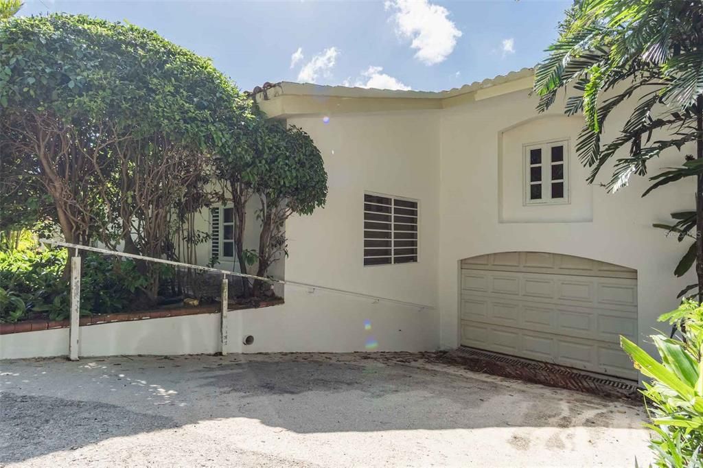 En Venta: $1,250,000 (6 camas, 5 baños, 6011 Pies cuadrados)