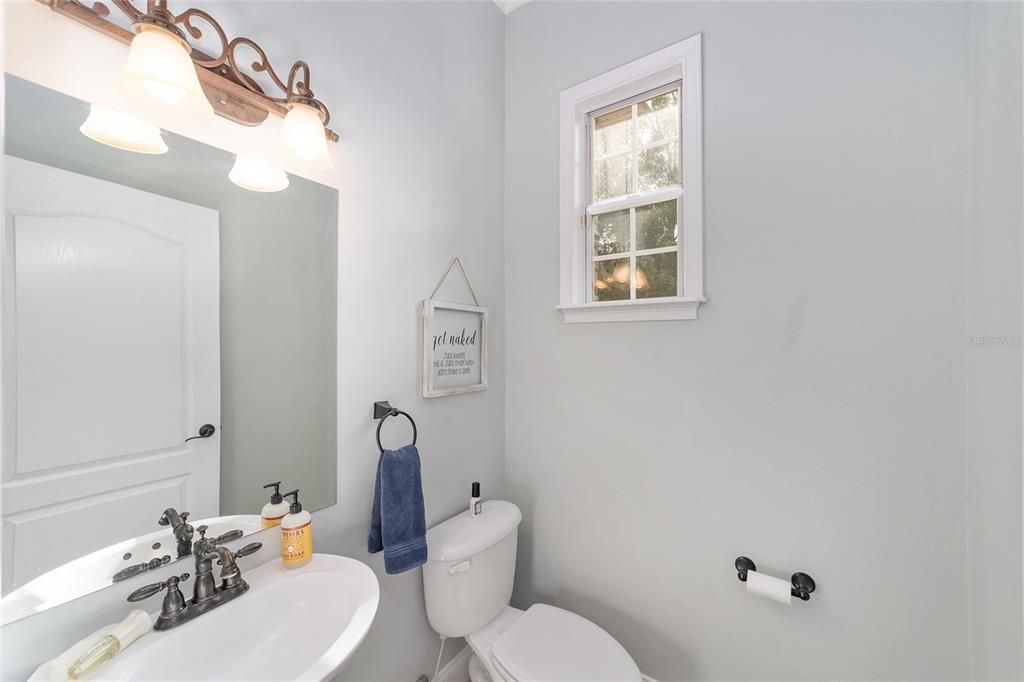 待售: $589,000 (4 贝兹, 3 浴室, 2863 平方英尺)