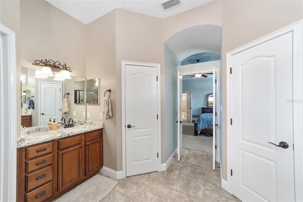 待售: $589,000 (4 贝兹, 3 浴室, 2863 平方英尺)