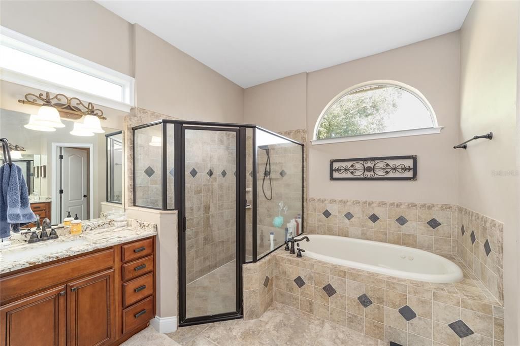 待售: $589,000 (4 贝兹, 3 浴室, 2863 平方英尺)