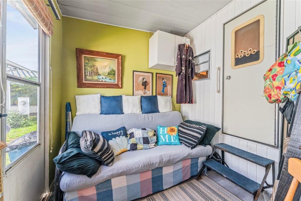 待售: $94,900 (1 贝兹, 1 浴室, 635 平方英尺)