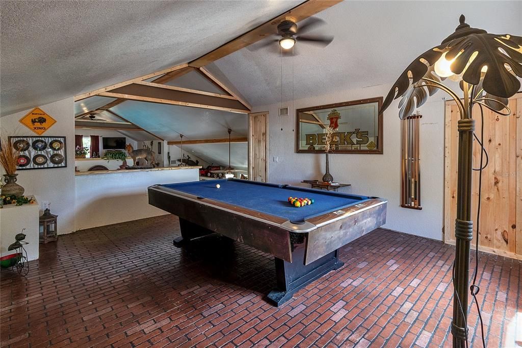 Activo con contrato: $569,900 (3 camas, 3 baños, 2912 Pies cuadrados)