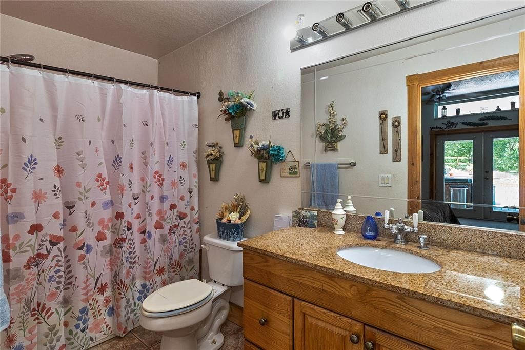 Activo con contrato: $569,900 (3 camas, 3 baños, 2912 Pies cuadrados)