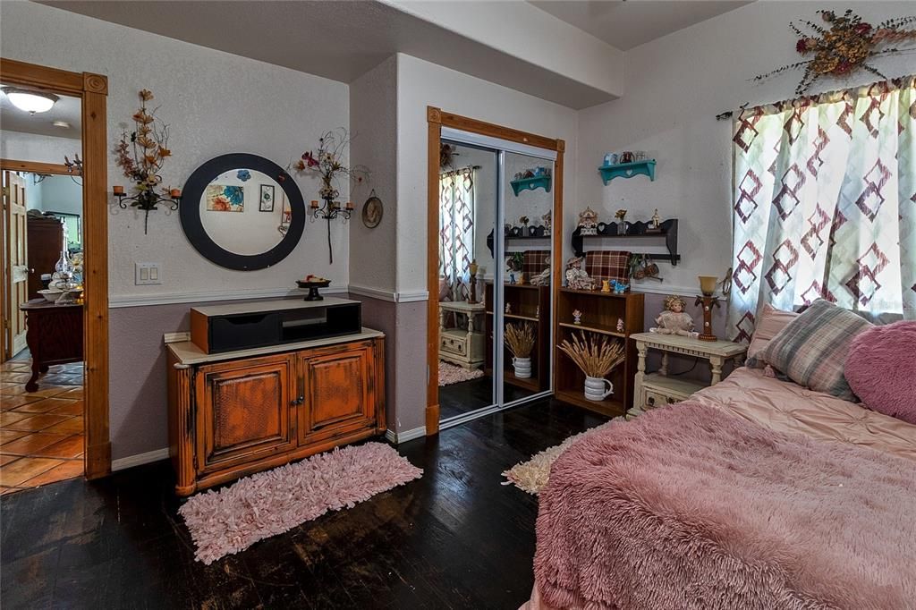 Activo con contrato: $569,900 (3 camas, 3 baños, 2912 Pies cuadrados)