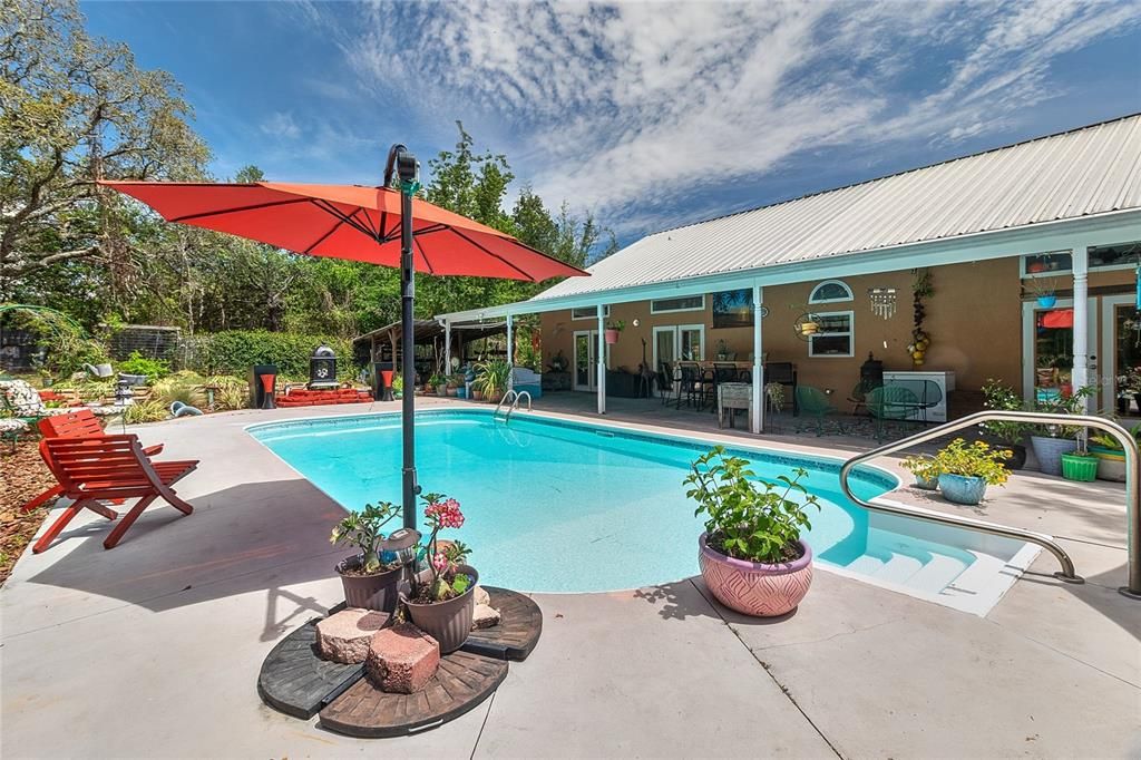 Activo con contrato: $569,900 (3 camas, 3 baños, 2912 Pies cuadrados)