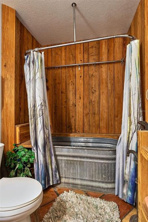 Activo con contrato: $569,900 (3 camas, 3 baños, 2912 Pies cuadrados)