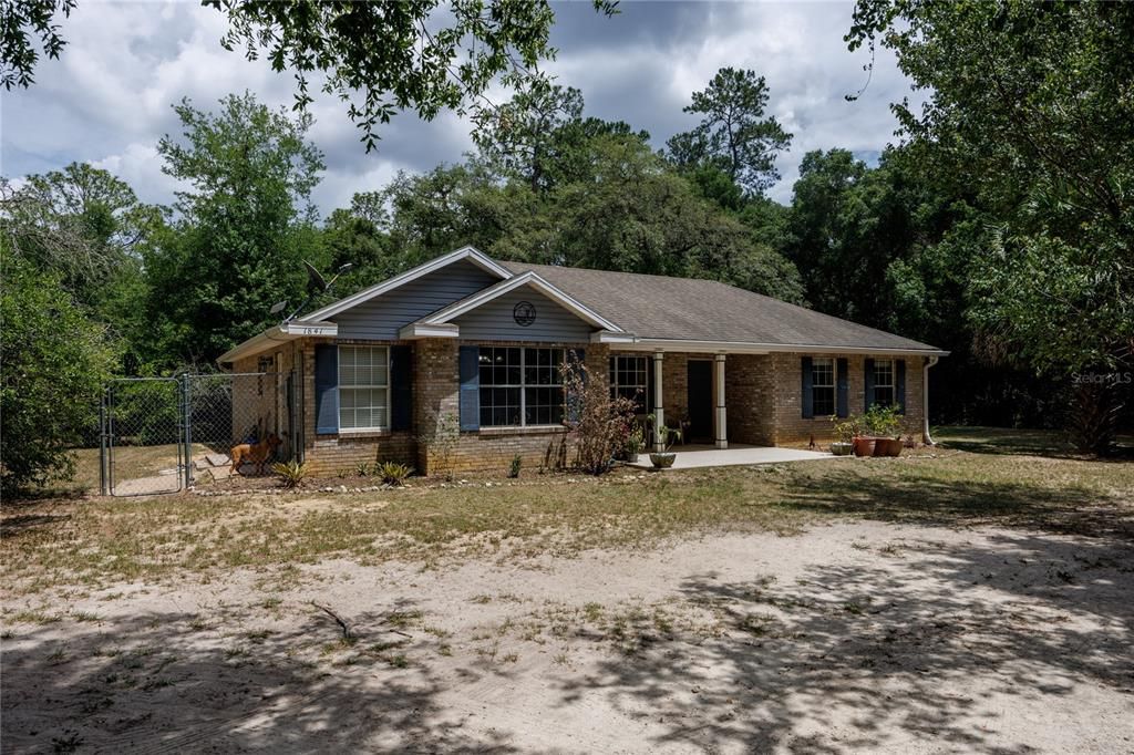 Recently Sold: $375,000 (3 beds, 2 baths, 1595 Square Feet)