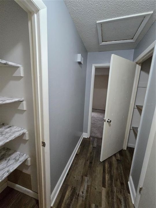 待售: $156,995 (2 贝兹, 2 浴室, 985 平方英尺)