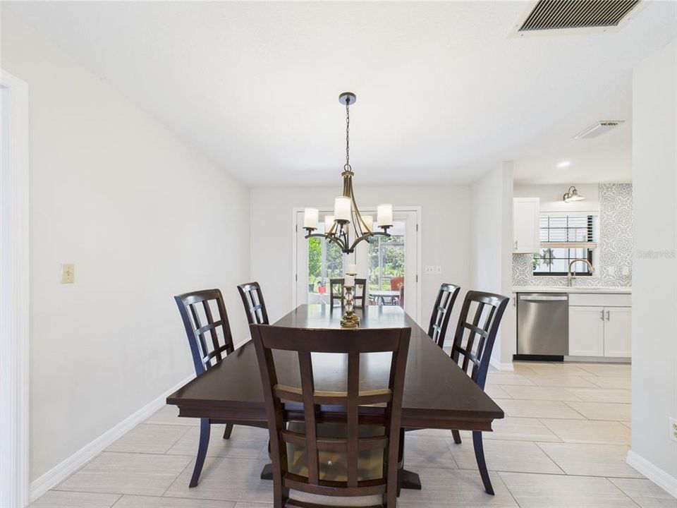 En Venta: $539,900 (3 camas, 2 baños, 1776 Pies cuadrados)