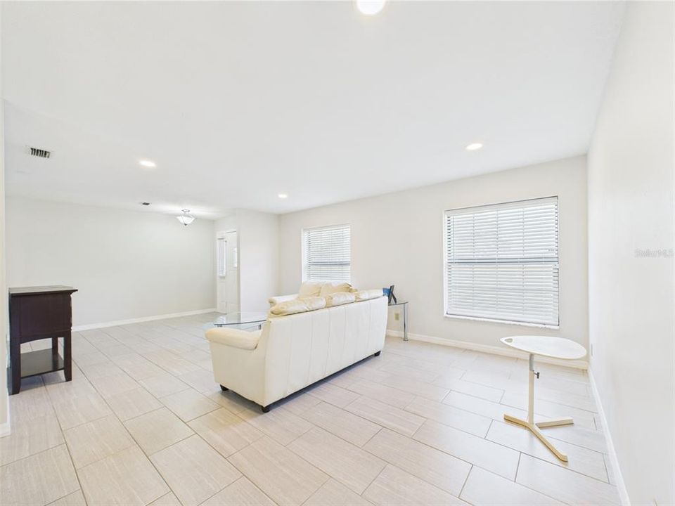 En Venta: $539,900 (3 camas, 2 baños, 1776 Pies cuadrados)