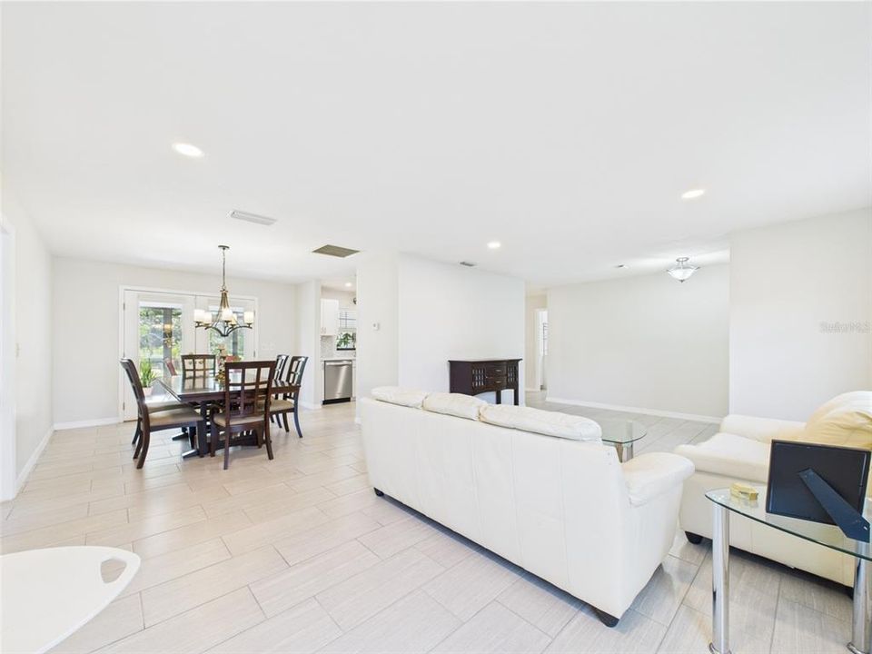 En Venta: $539,900 (3 camas, 2 baños, 1776 Pies cuadrados)