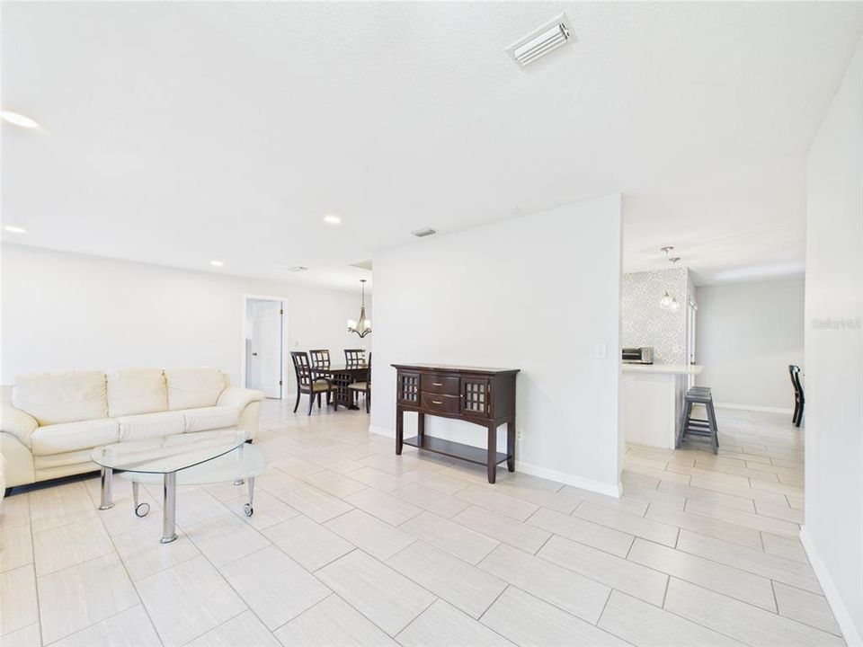 En Venta: $539,900 (3 camas, 2 baños, 1776 Pies cuadrados)