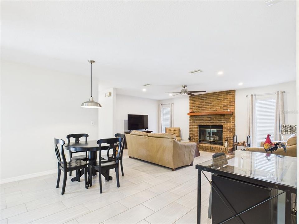 En Venta: $539,900 (3 camas, 2 baños, 1776 Pies cuadrados)