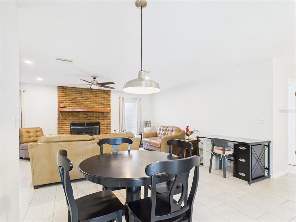 En Venta: $539,900 (3 camas, 2 baños, 1776 Pies cuadrados)