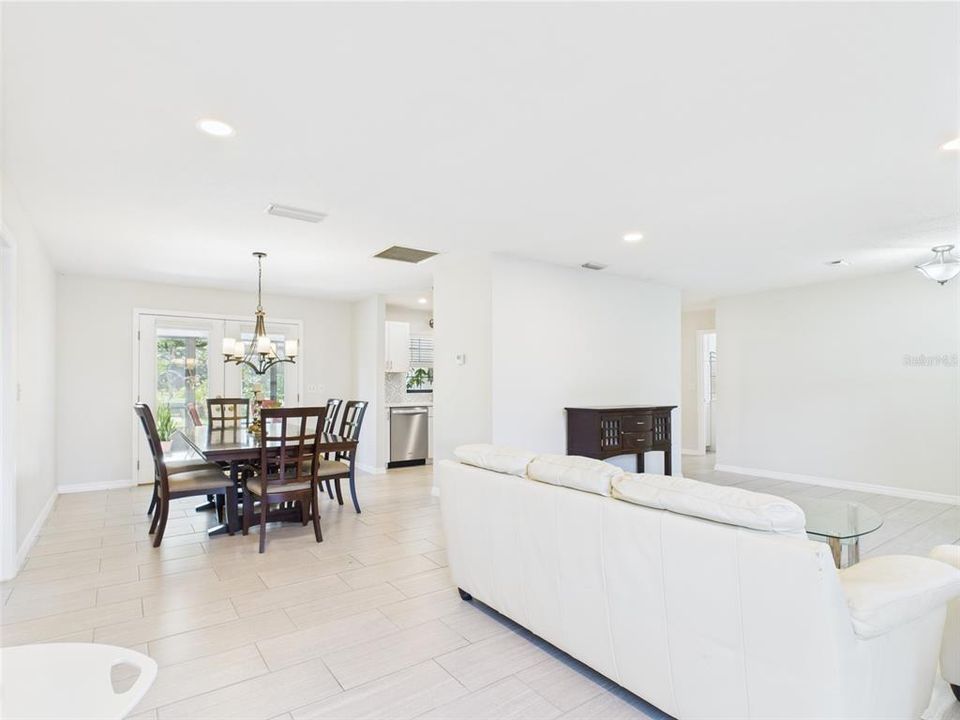 En Venta: $539,900 (3 camas, 2 baños, 1776 Pies cuadrados)