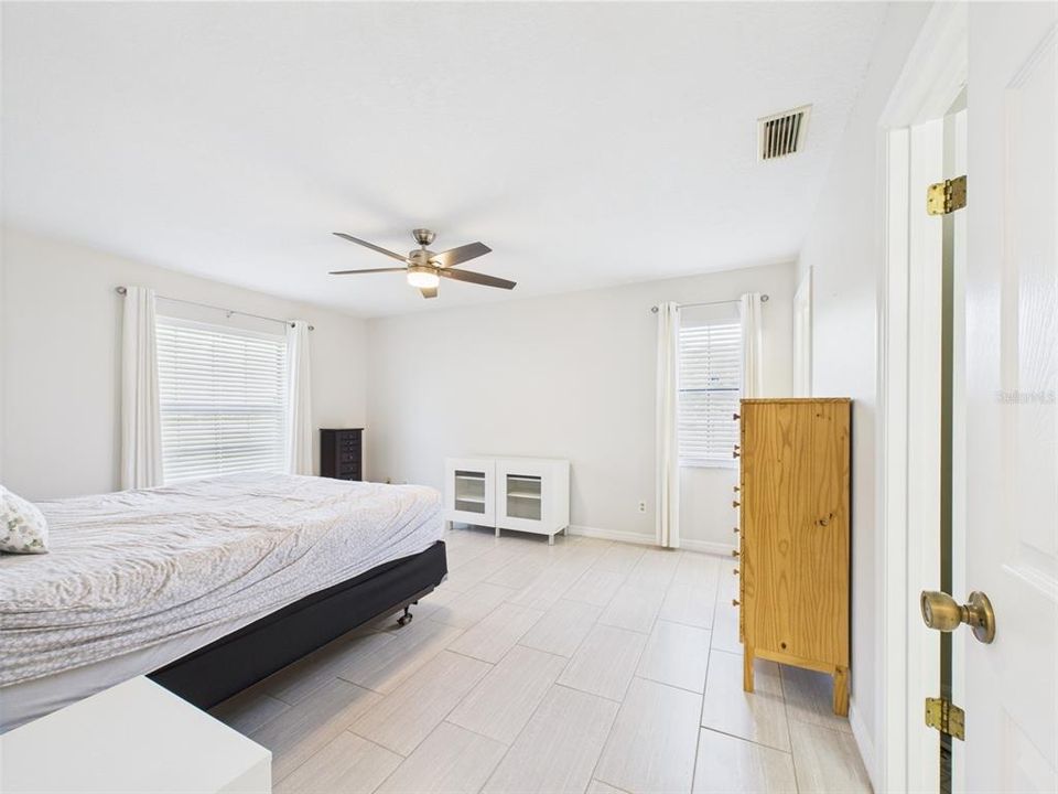 En Venta: $539,900 (3 camas, 2 baños, 1776 Pies cuadrados)