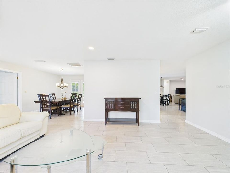 En Venta: $539,900 (3 camas, 2 baños, 1776 Pies cuadrados)