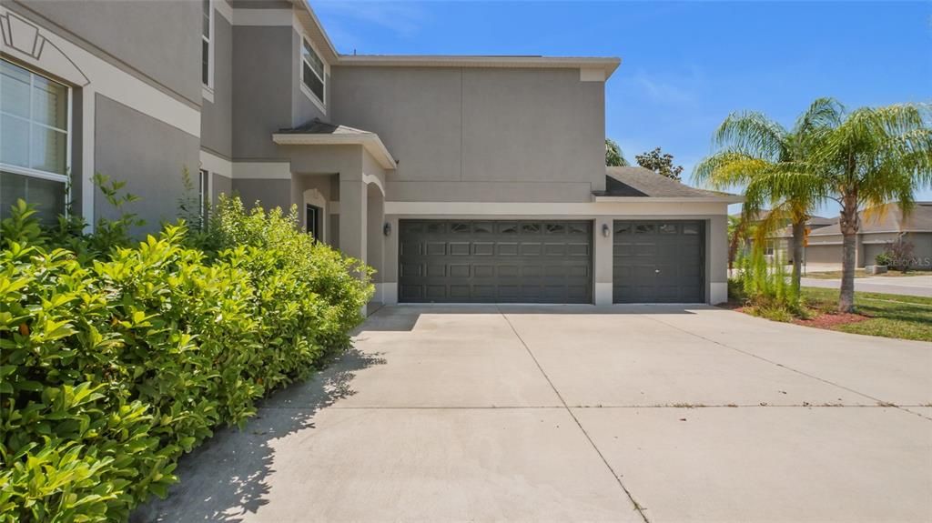 Activo con contrato: $499,000 (5 camas, 3 baños, 3711 Pies cuadrados)