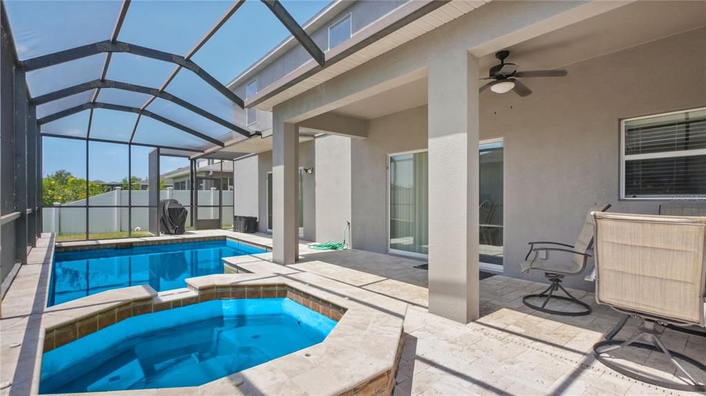 Activo con contrato: $499,000 (5 camas, 3 baños, 3711 Pies cuadrados)