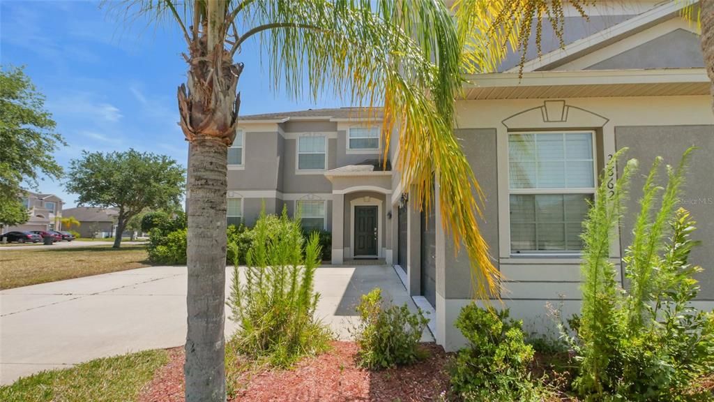 Activo con contrato: $499,000 (5 camas, 3 baños, 3711 Pies cuadrados)