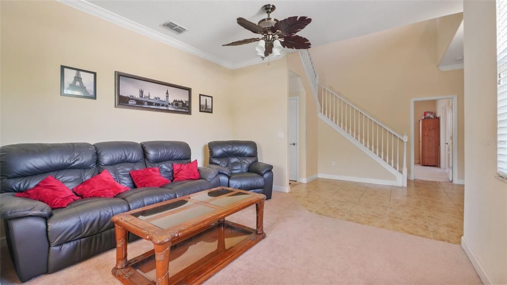 Activo con contrato: $499,000 (5 camas, 3 baños, 3711 Pies cuadrados)