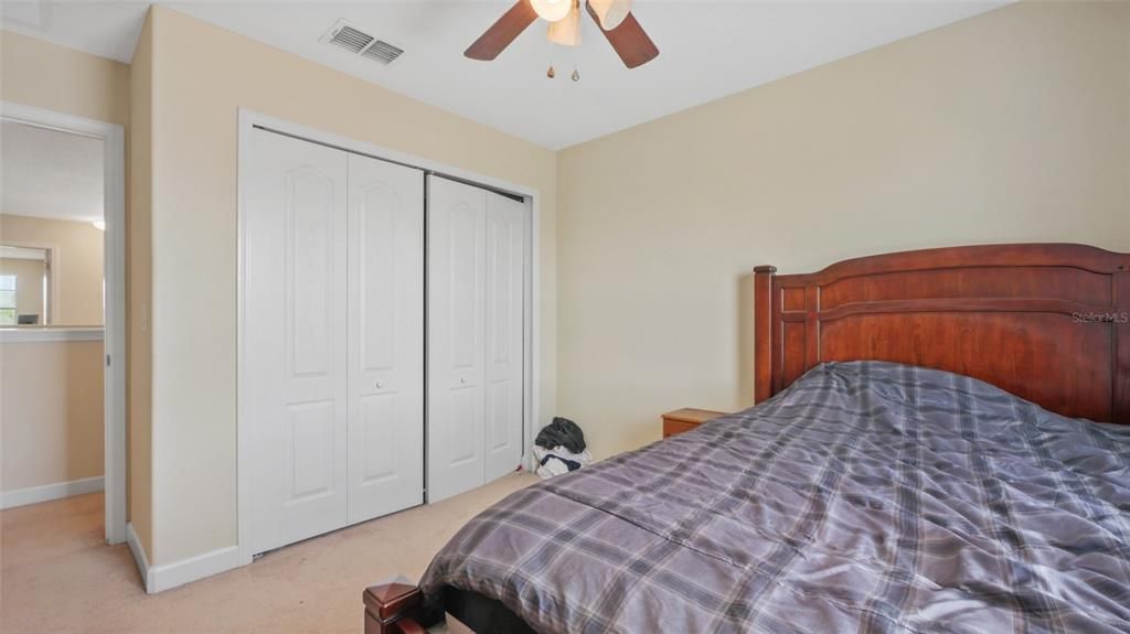 Activo con contrato: $499,000 (5 camas, 3 baños, 3711 Pies cuadrados)