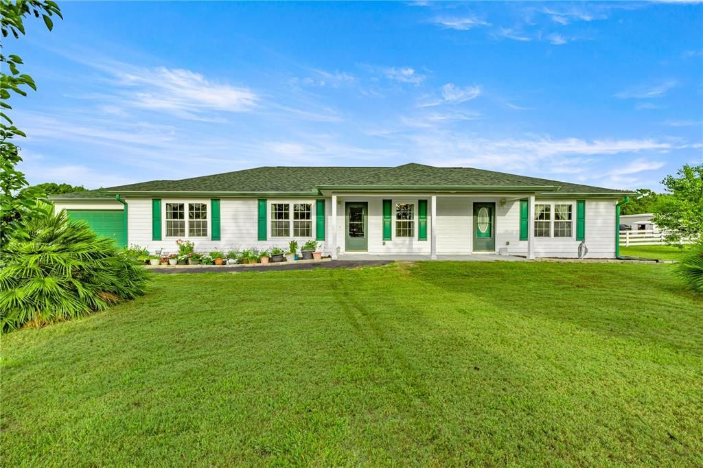 Recently Sold: $398,000 (3 beds, 3 baths, 1914 Square Feet)