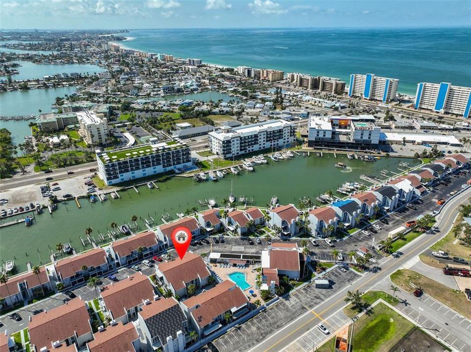 На продажу: $447,895 (2 спален, 1 ванн, 825 Квадратных фут)