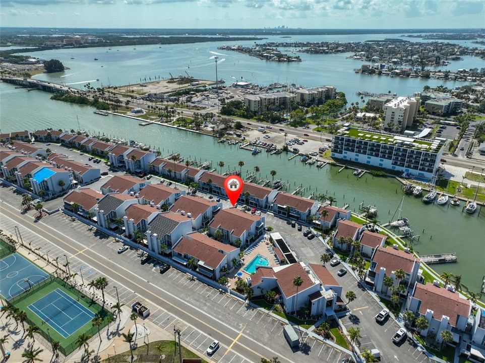 На продажу: $447,895 (2 спален, 1 ванн, 825 Квадратных фут)