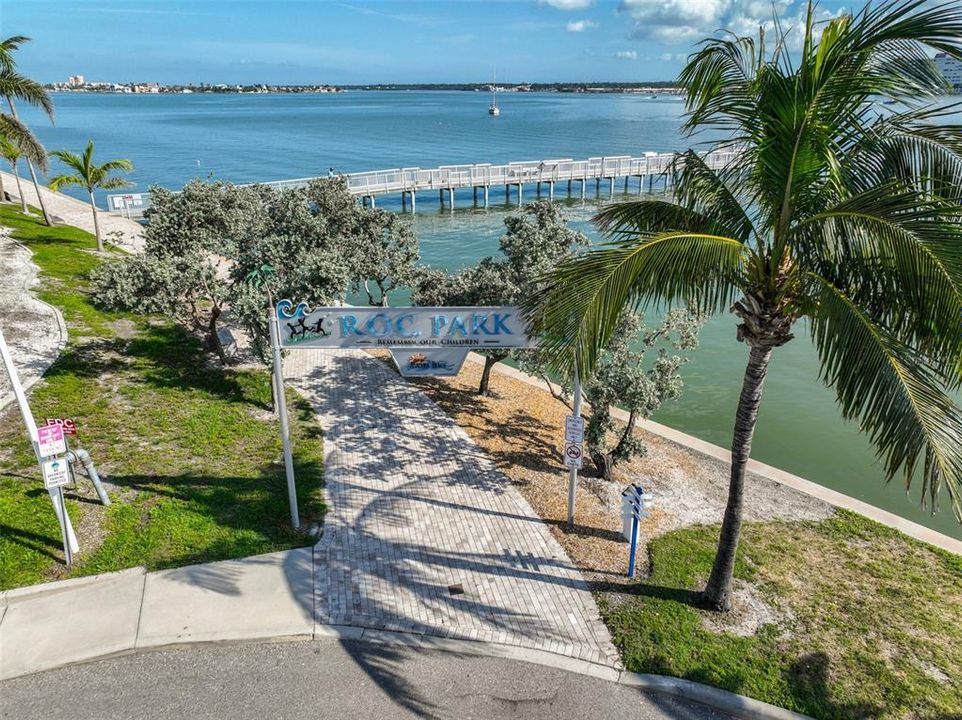 На продажу: $447,895 (2 спален, 1 ванн, 825 Квадратных фут)