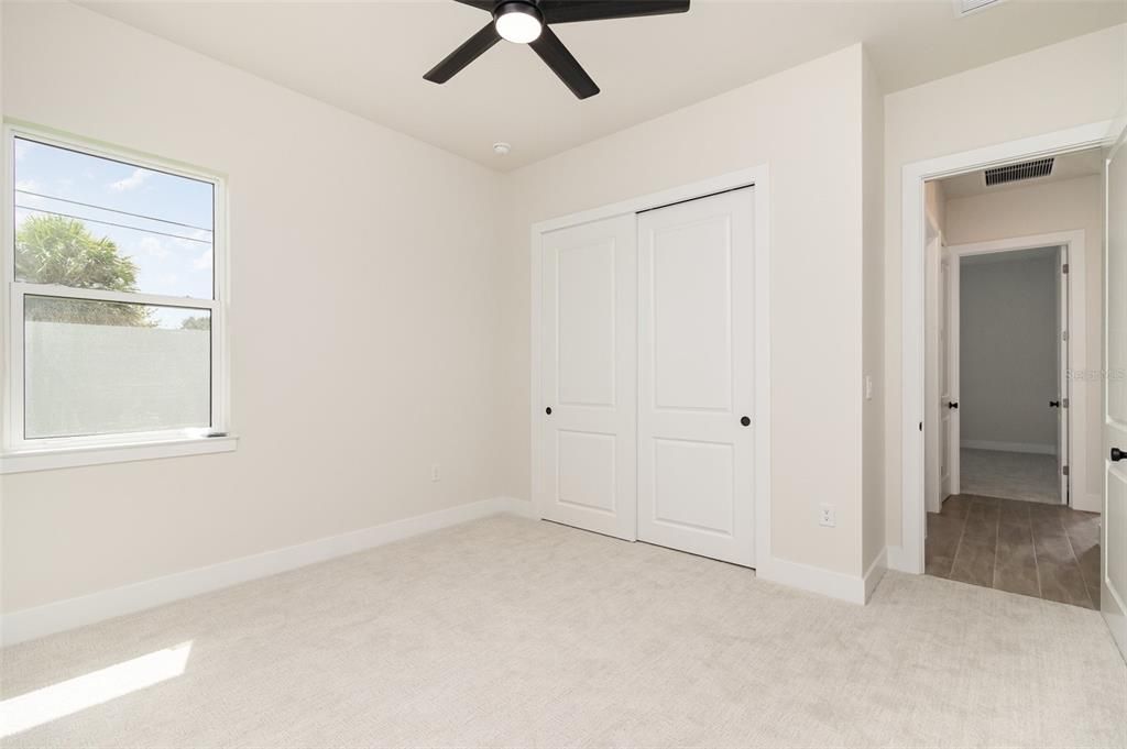 En Venta: $1,219,000 (4 camas, 3 baños, 3042 Pies cuadrados)