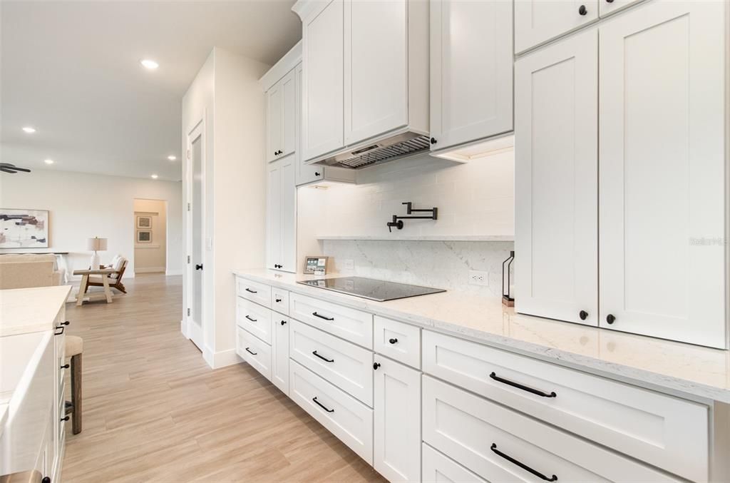 En Venta: $1,219,000 (4 camas, 3 baños, 3042 Pies cuadrados)