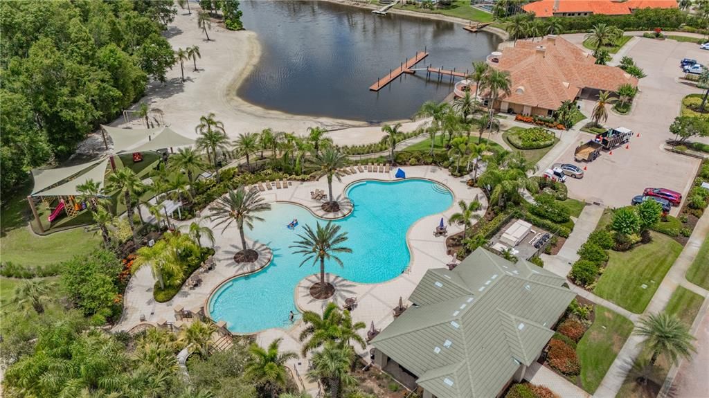 合同活跃: $2,650 (4 贝兹, 3 浴室, 2310 平方英尺)