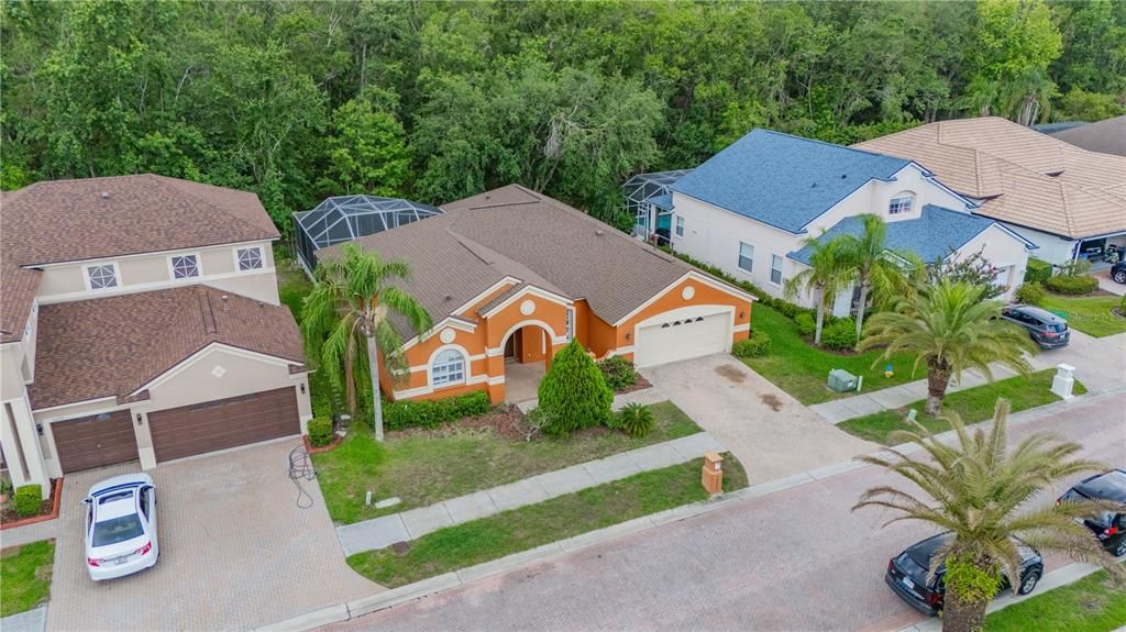 合同活跃: $2,650 (4 贝兹, 3 浴室, 2310 平方英尺)