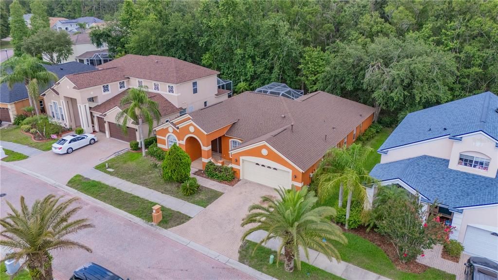 合同活跃: $2,650 (4 贝兹, 3 浴室, 2310 平方英尺)