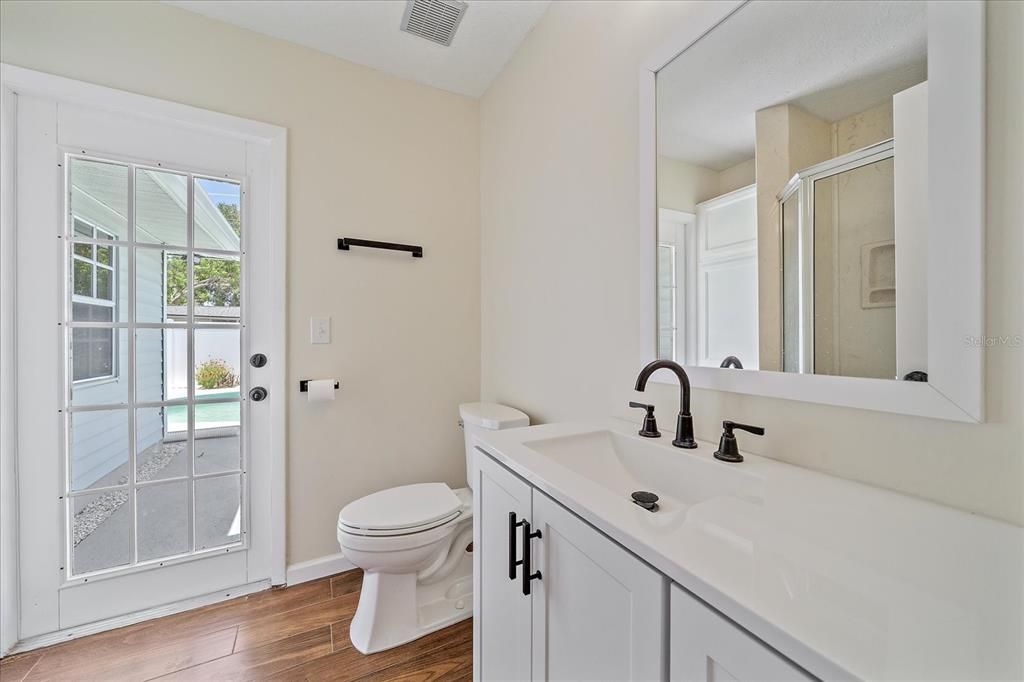 Под контрактом: $2,500 (3 спален, 2 ванн, 1416 Квадратных фут)