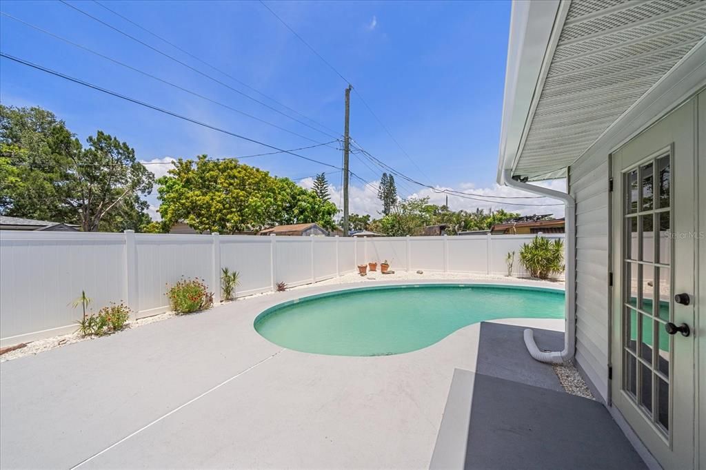 Под контрактом: $2,500 (3 спален, 2 ванн, 1416 Квадратных фут)