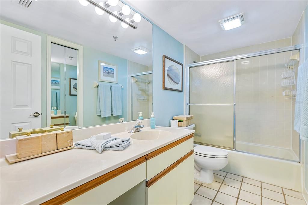 En Venta: $799,999 (3 camas, 2 baños, 1410 Pies cuadrados)