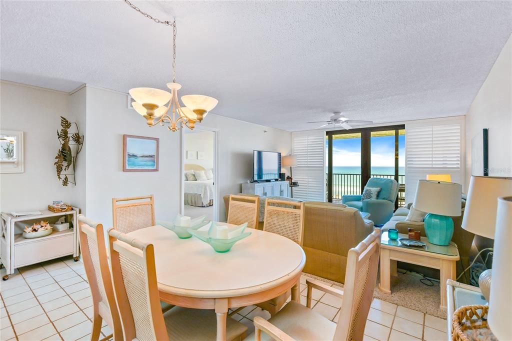 En Venta: $799,999 (3 camas, 2 baños, 1410 Pies cuadrados)