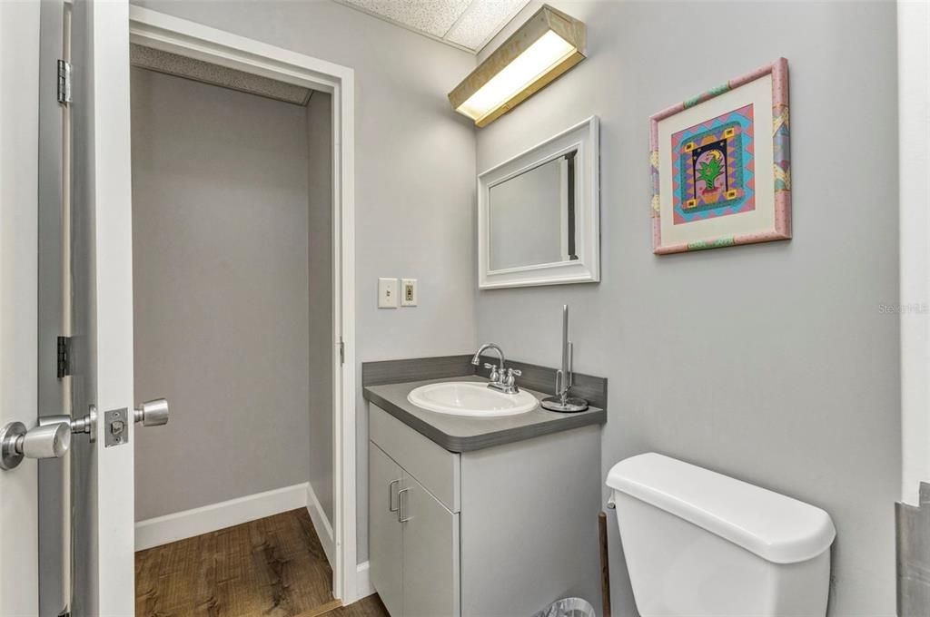 待售: $325,000 (0 贝兹, 0 浴室, 1716 平方英尺)