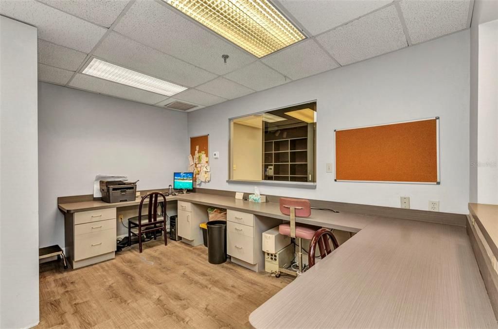 待售: $325,000 (0 贝兹, 0 浴室, 1716 平方英尺)