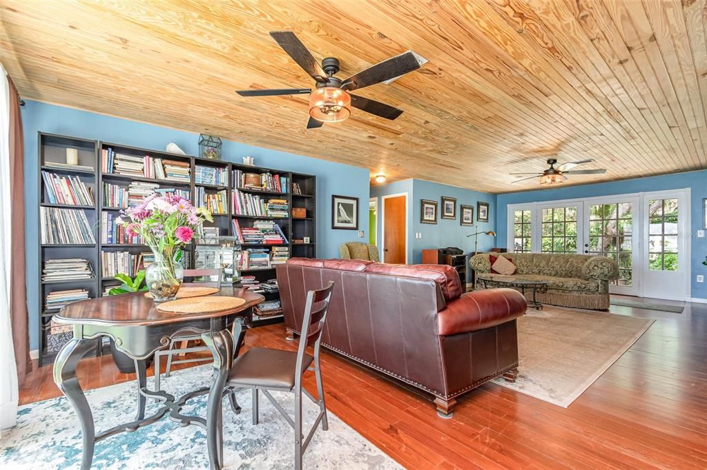 На продажу: $698,750 (3 спален, 3 ванн, 2247 Квадратных фут)